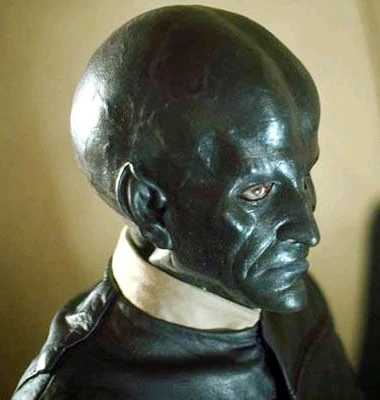 Una Chadra-Fan, un Bith, un Sakiyan, un Abyssin, un Aqualish, un umano, un Rodiano, un Wookie e un Muftak entrano in un bar