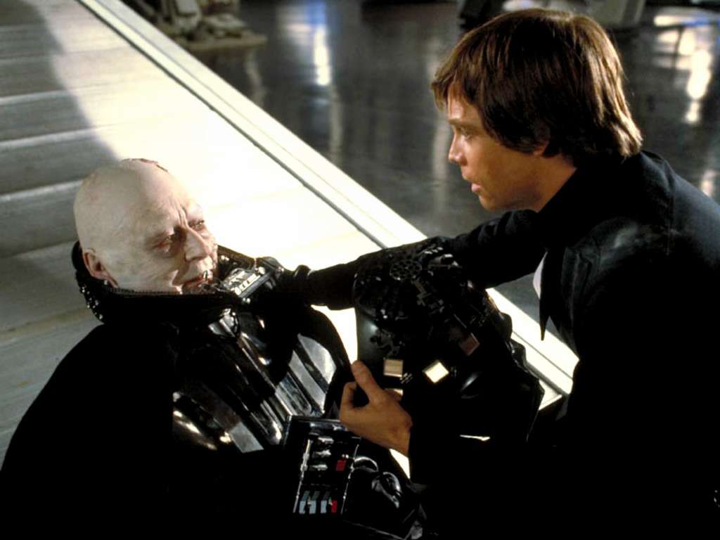 Perch&eacute; Ahsoka e Obi-Wan non potevano rimuovere il casco di Vader