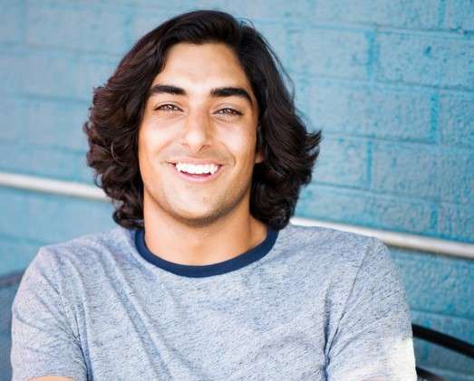 Eman Esfandi sar&agrave; Ezra Bridger nella serie tv Ahsoka, secondo un report