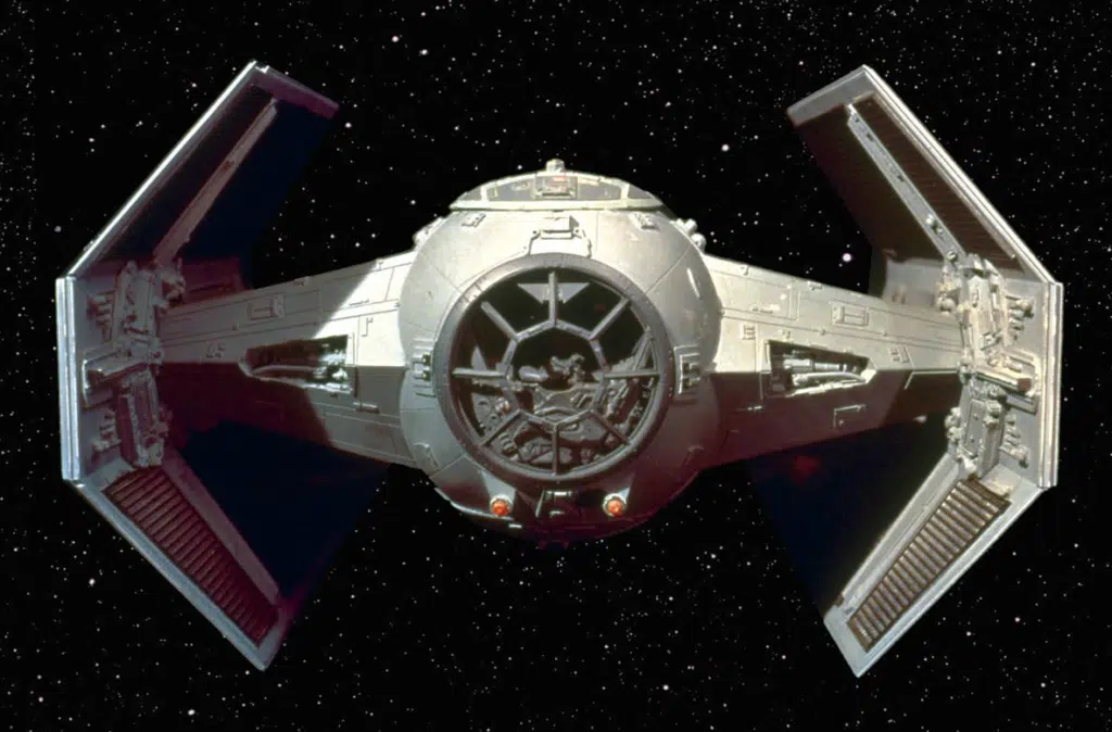 Il Caccia TIE Avanzato X1 di Darth Vader – Guida al Canon