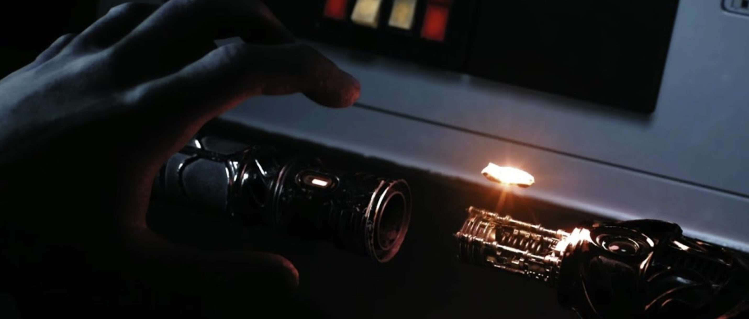 Ecco come i Sith ‘colorano’ di rosso le lame delle loro spade laser in Star Wars