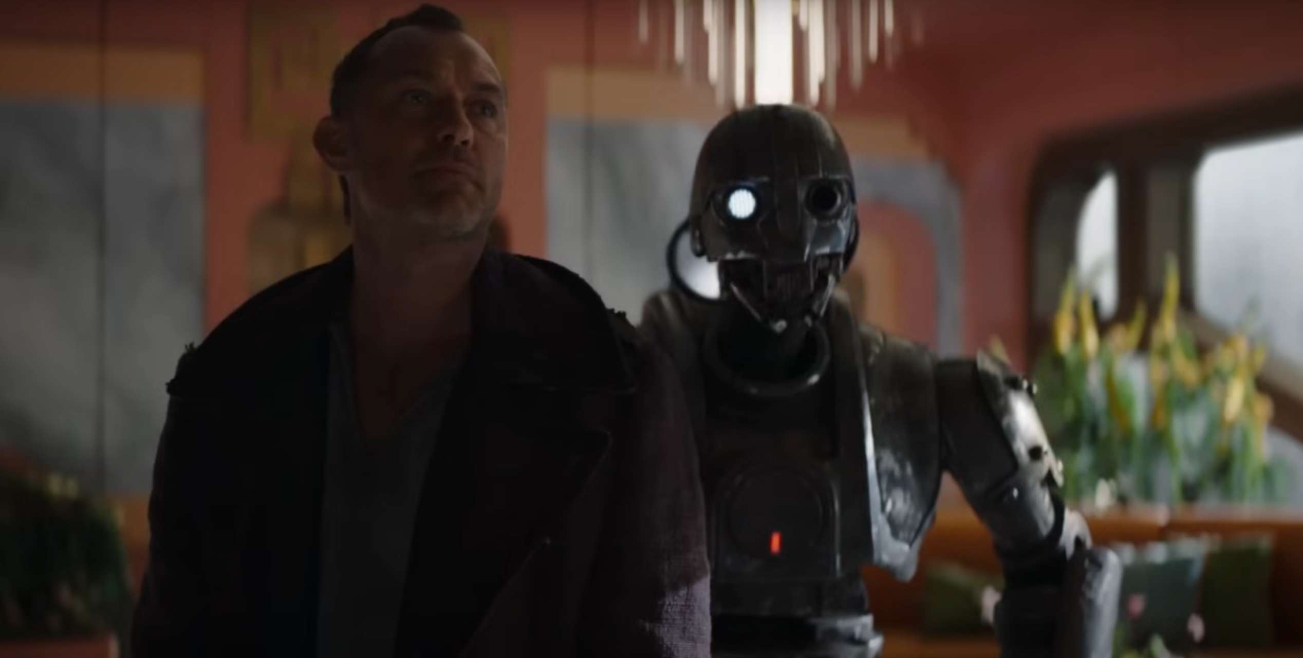 Jude Law alle prese con i suoi giovani amici, nel nuovo spot di Star Wars: Skeleton Crew