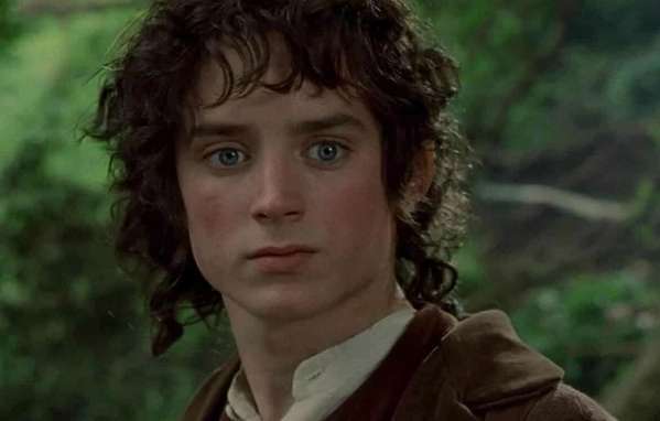 Elijah Wood compie gli anni: Quella volta che partecipò a Star Wars Elijah Wood compie gli anni: Quella volta che partecipò a Star Wars