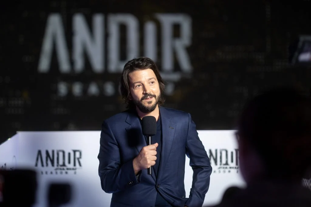 Andor 2: nelle nuove immagini ufficiali Cassian e K-2SO di nuovo insieme