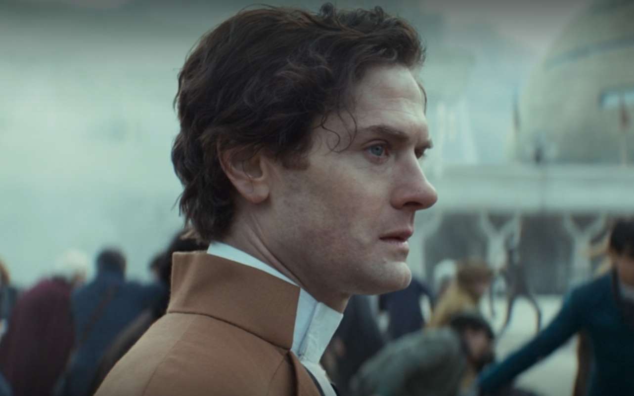 Andor: l’attore Kyle Soller analizza gli ultimi momenti di Syril Karn su Ghorman